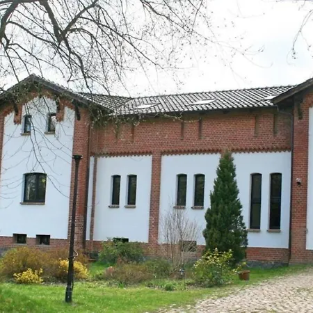 Apartment Gemuetliche In Mit Grossem Garten
